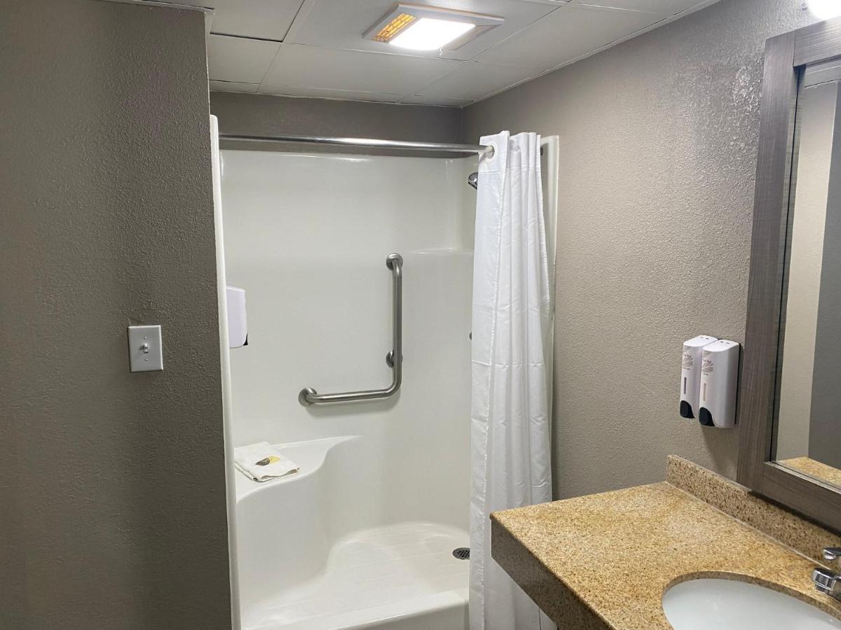 Red Roof Inn Jacksonville, Al Экстерьер фото