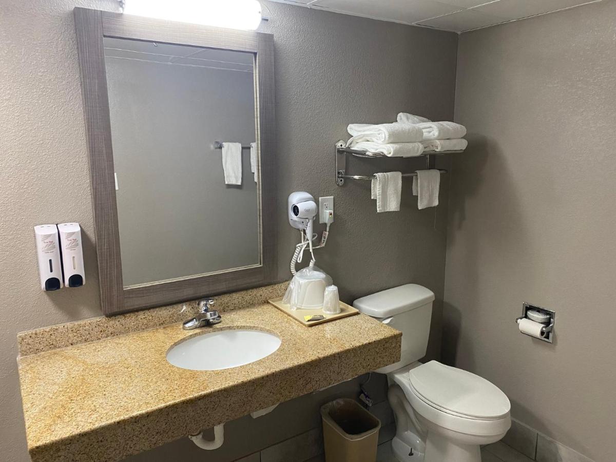 Red Roof Inn Jacksonville, Al Экстерьер фото